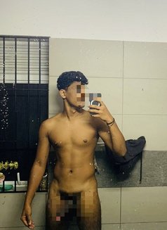 Dilan Vip - Male escort in Colombo Photo 1 of 5