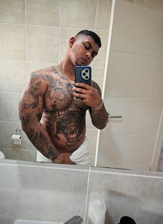 Dilano - Male escort in Cape Town Photo 3 of 5