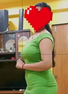 Dileka - Vandana & Nadee Lesbians - puta in Colombo Photo 6 of 16