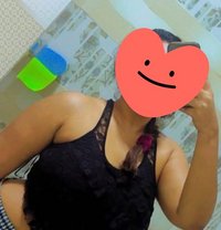 Dileka - Vandana & Nadee Lesbians - puta in Colombo