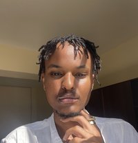 Dill Pickél - masseur in Nairobi
