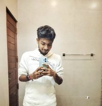 Dilmith - Male escort in Colombo