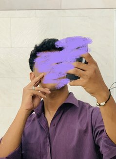 Dilo Vip - Male escort in Colombo Photo 2 of 4
