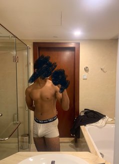 Dilo Vip - Acompañantes masculino in Colombo Photo 7 of 7