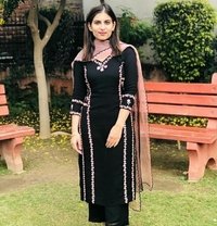 Dilpreet Kaur 𝟵𝟴𝟏𝟰𝟳✔𝟰𝟳𝟔𝟲𝟳 - puta in Amritsar