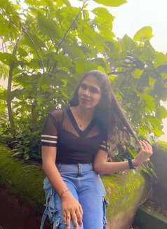 Dilsha - Transsexual escort in Bangalore Photo 4 of 10