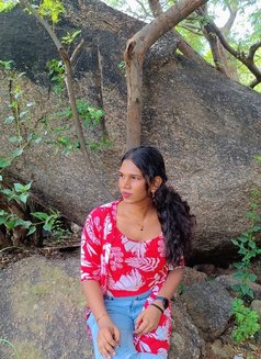 Dilsha - Transsexual escort in Bangalore Photo 6 of 10