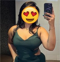 Dilshani for Cam and Real Meet - escort in Colombo