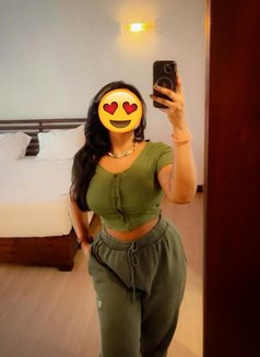 Dilshani for Cam and Real Meet - escort in Colombo Photo 3 of 6
