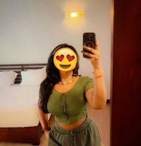 Dilshani for Cam and Real Meet - escort in Colombo
