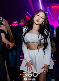 Dilya - escort in Al Manama Photo 11 of 11