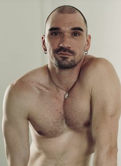 Dima Vortex - Male escort in Bangkok Photo 4 of 6
