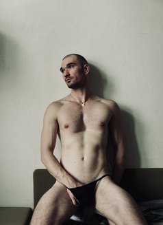 Dima Vortex - Male escort in Bangkok Photo 5 of 6