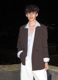 Dima Xl - Male escort in İstanbul Photo 16 of 18