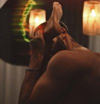 Dimanka massage home & hotel visit - Male escort in Colombo