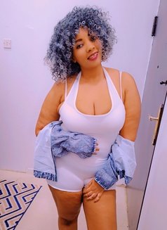 Dimble - puta in Riyadh Photo 8 of 8