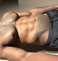 Dimitri24 Cm - Acompañantes masculino in Dubai