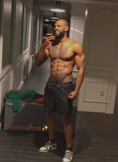 Dimitri24 Cm - Male escort in Amsterdam Photo 2 of 3
