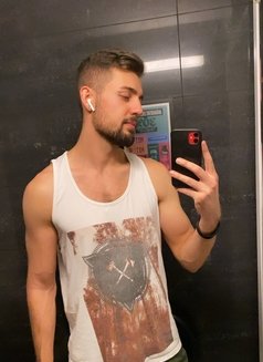 Dimitrixxl - Male escort in Hong Kong Photo 1 of 3
