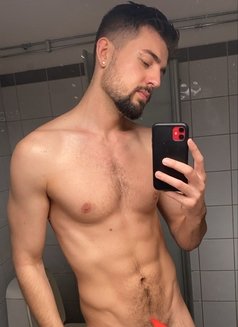 Dimitrixxl - Male escort in Hong Kong Photo 2 of 3
