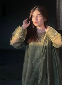 Dimpal - escort in Thiruvananthapuram Photo 1 of 3