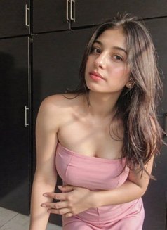 Dimpal - escort in Candolim, Goa Photo 3 of 3