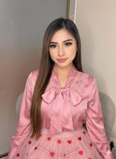 Dimple - escort in Abu Dhabi Photo 9 of 10