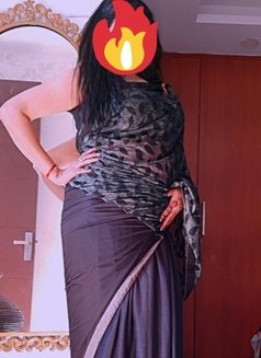 Dimple Housewife - escort in New Delhi Photo 1 of 3