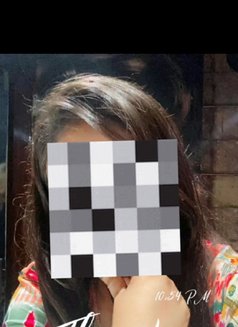 Dimple Khurana - puta in Mumbai Photo 2 of 2