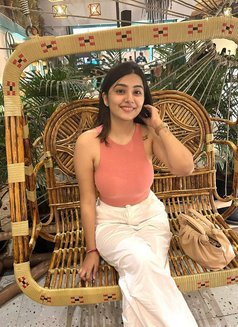 Dimple Singh - puta in Bangalore Photo 1 of 3