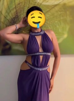 Dimple best vip escort service available - escort in Ahmedabad Photo 1 of 3