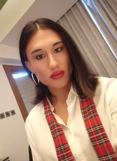 Dina - Transsexual escort in Dubai Photo 1 of 1