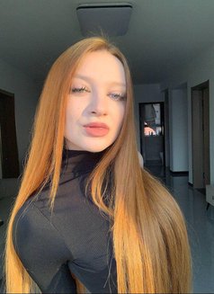 Dina - puta in Dubai Photo 4 of 6