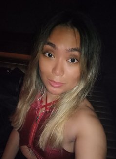 Dina - escort in Dubai Photo 2 of 6