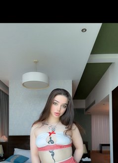 Monika new young bebe - puta in Al Manama Photo 7 of 12