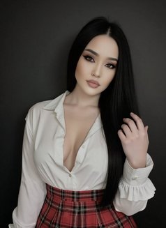 Dina | GFE Queen of squirt 100% Real - escort in Dubai Photo 7 of 17