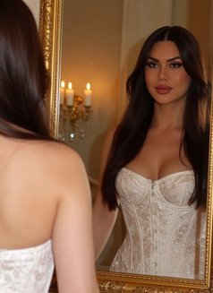 Dina Mariza - Acompañantes transexual in Dubai Photo 2 of 16