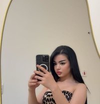 Dina - puta in Abu Dhabi Photo 1 of 6