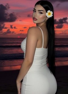 Dina - escort in Abu Dhabi Photo 8 of 8