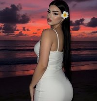 Dina - puta in Abu Dhabi Photo 8 of 8