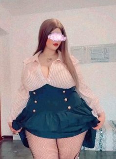 Dina - escort in Jeddah Photo 4 of 5