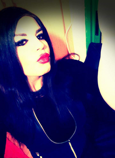 Dina Najar - Transsexual escort in Beirut Photo 5 of 6