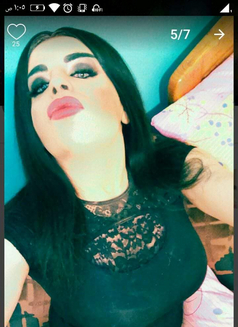 Dina Najar - Transsexual escort in Beirut Photo 6 of 6