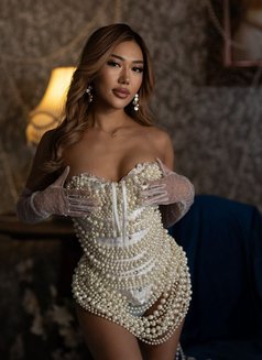 Dina - puta in Dubai Photo 8 of 14