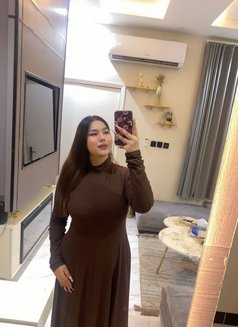 Dina - escort in Khobar Photo 19 of 19