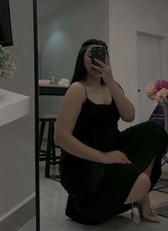 Dina escort Riyadh in call out call - escort in Riyadh Photo 3 of 4