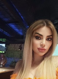 Dina - puta in Dubai Photo 4 of 5