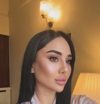 Dina - puta in Tashkent
