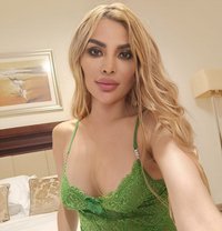 Dina - Transsexual adult performer in Dubai