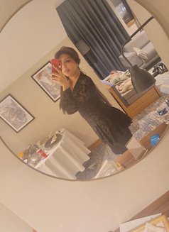 Dina - Male escort in Doha Photo 1 of 4